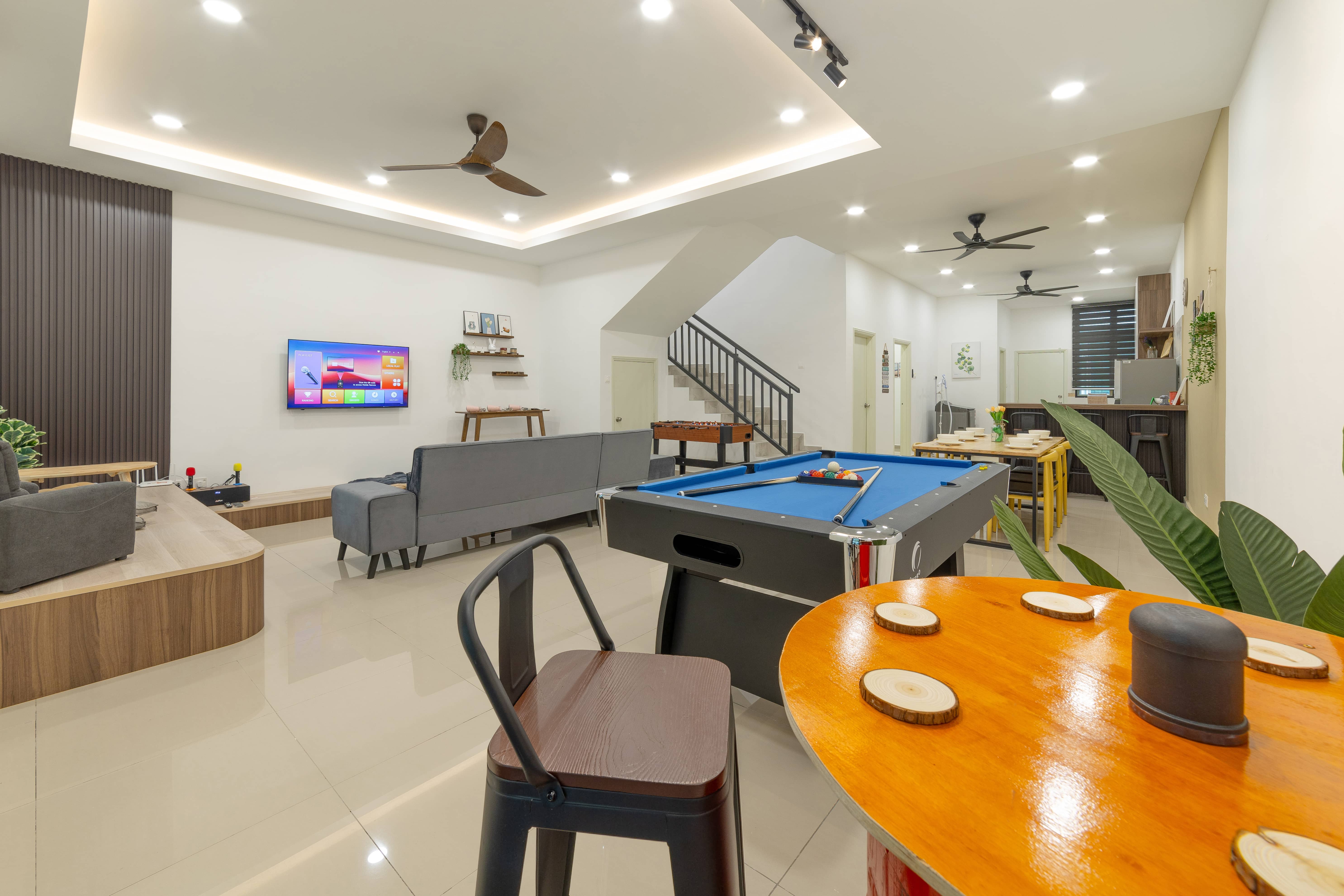 7 Bedroom